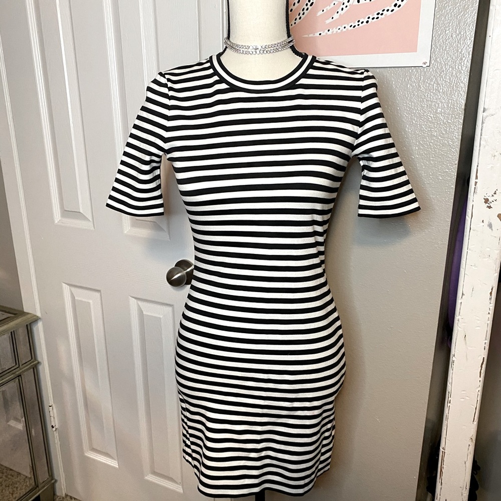 Aritzia ‘Sunday Best’ Striped Dress